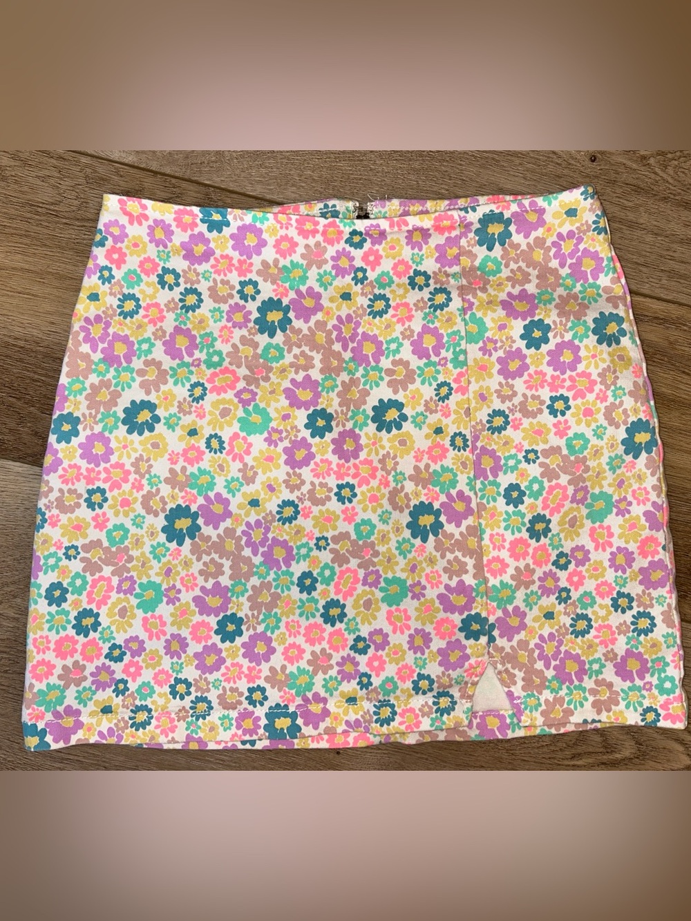 wild fable White Floral Mini Skirt with Pink, Teal & Yellow Blossoms zip up 4